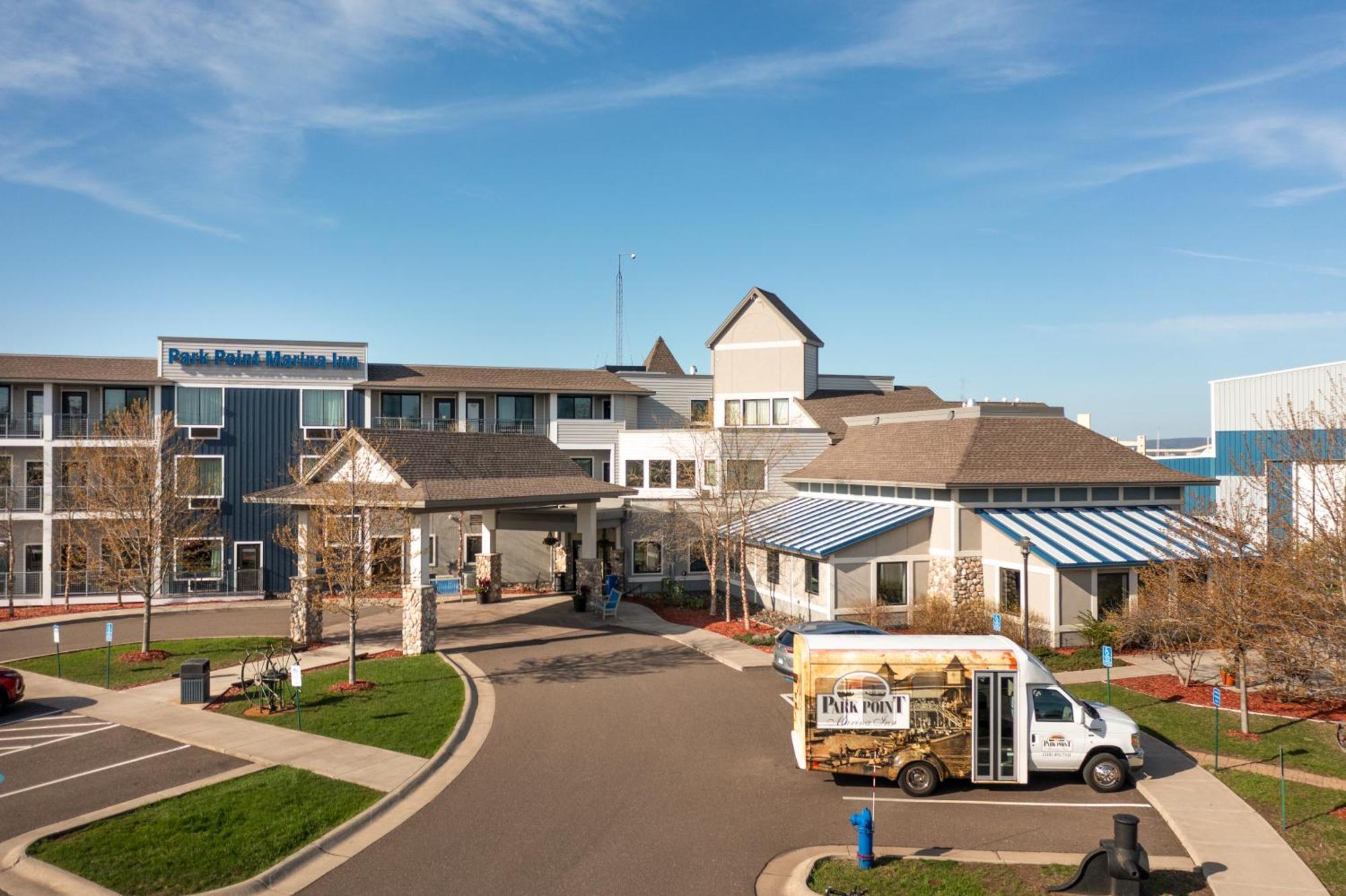 Hotel Park Point Marina Duluth