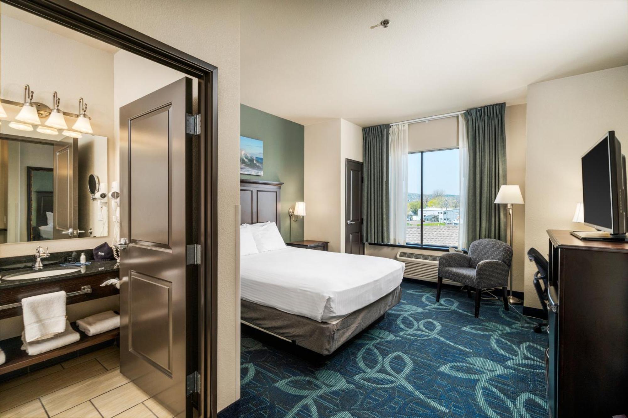 Park Point Marina Hotel